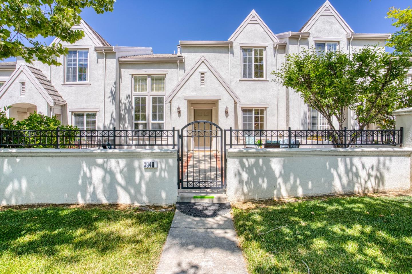 Front Image Thumbnail for ML82010952