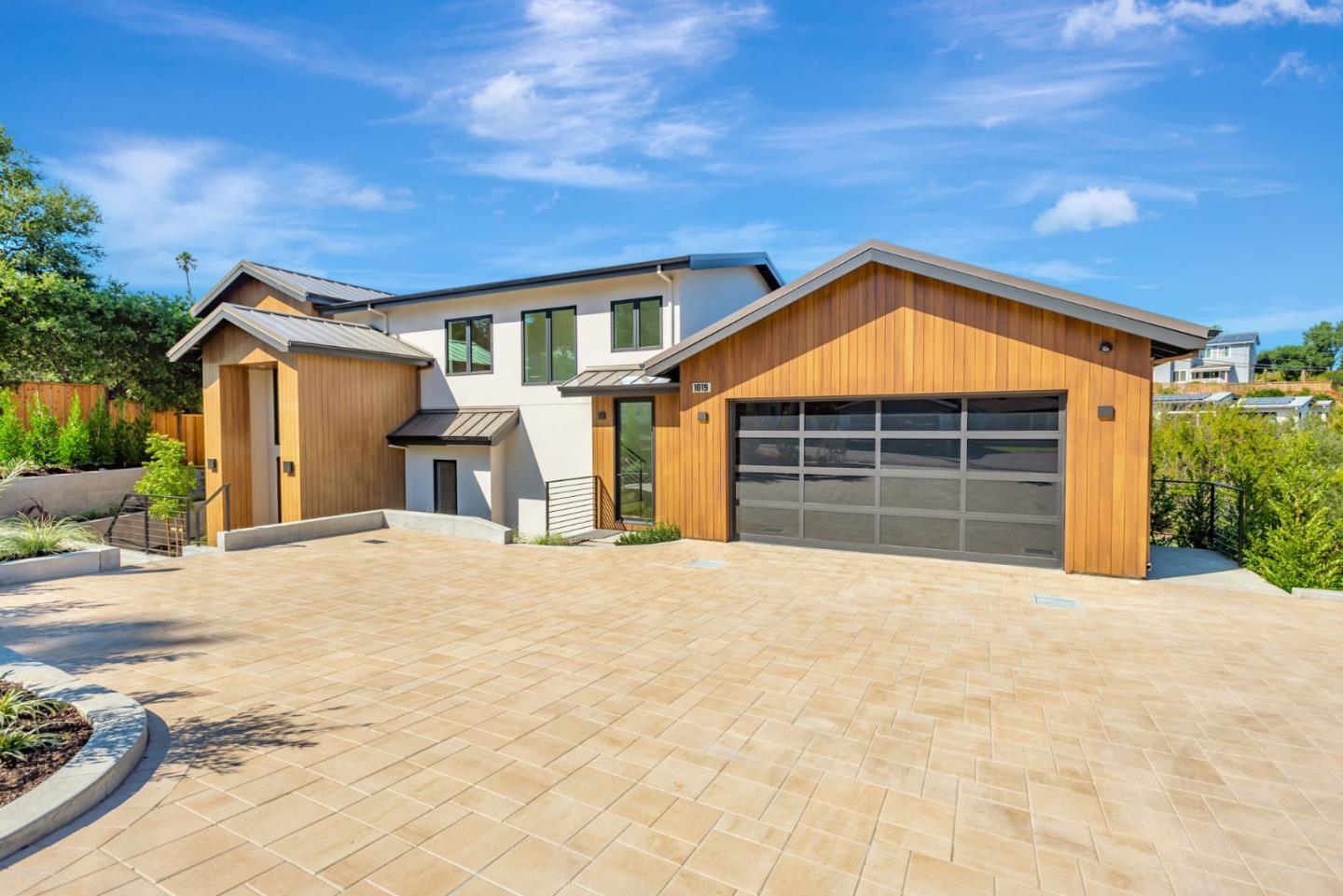 Front Image Thumbnail for ML82011114