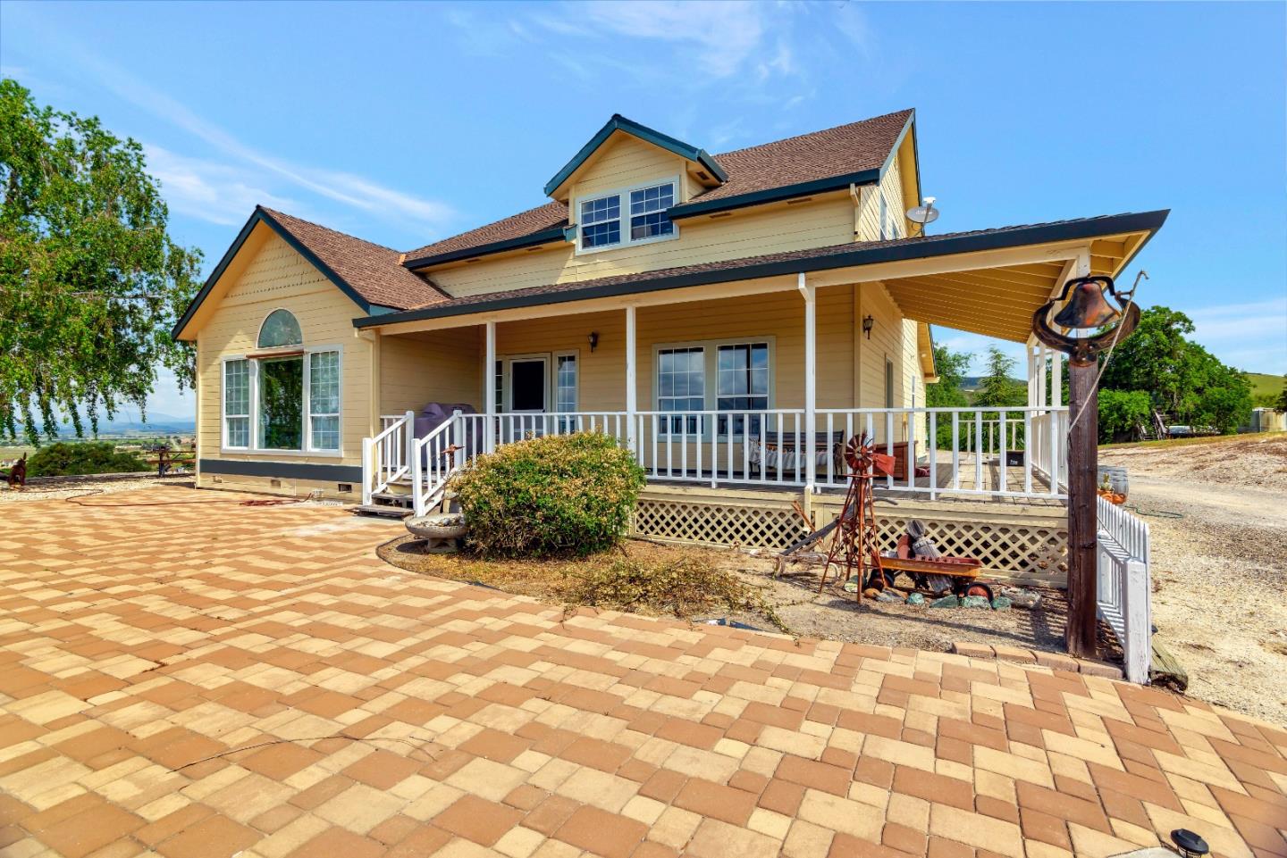 Front Image Thumbnail for ML82011183