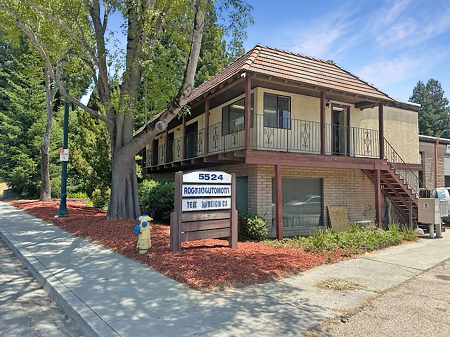 Front Image Thumbnail for ML82011275