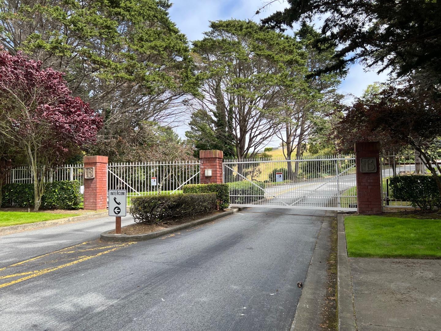 Front Image Thumbnail for ML82011313