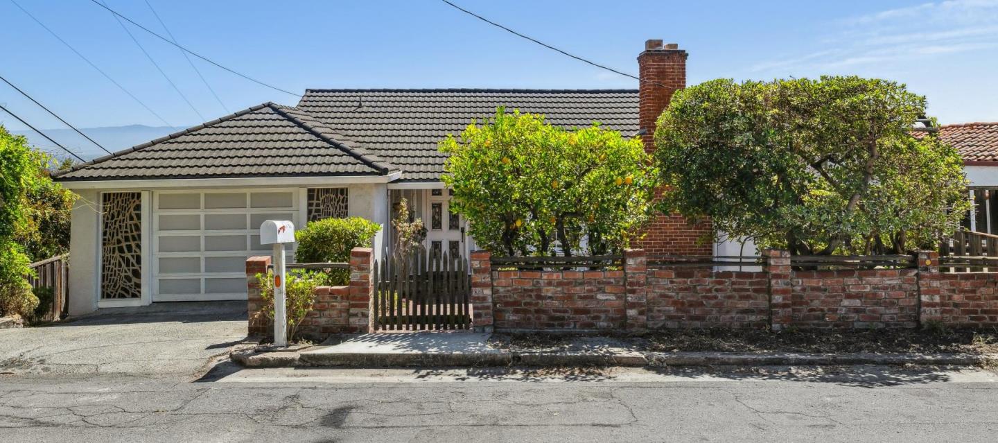 Front Image Thumbnail for ML82011337