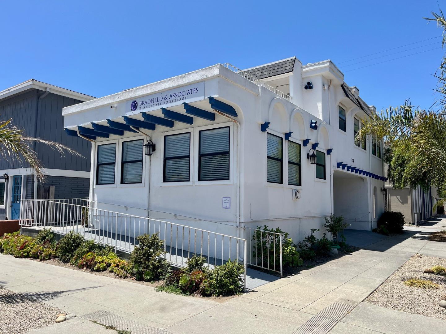 Front Image Thumbnail for ML82011701