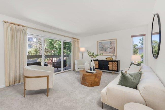 Front Image Thumbnail for ML82011932