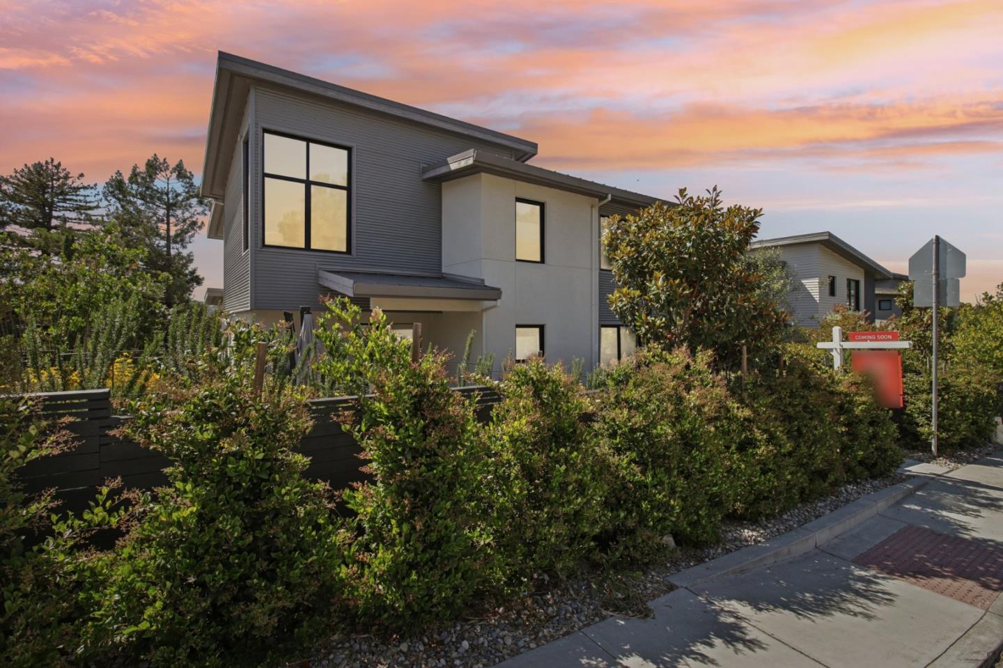 Front Image Thumbnail for ML82012003