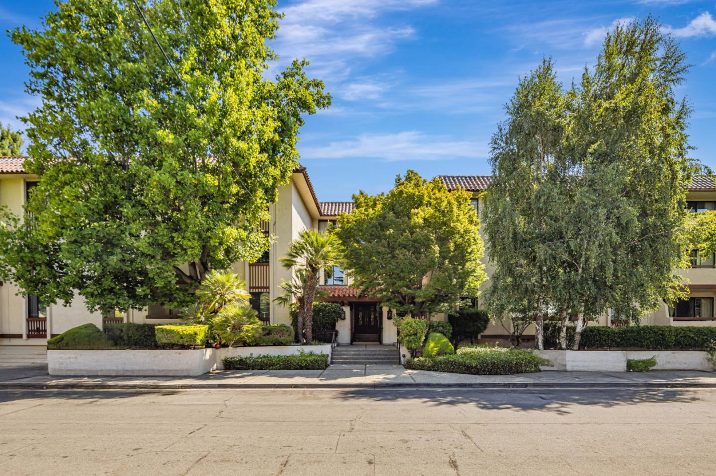 Front Image Thumbnail for ML82012210