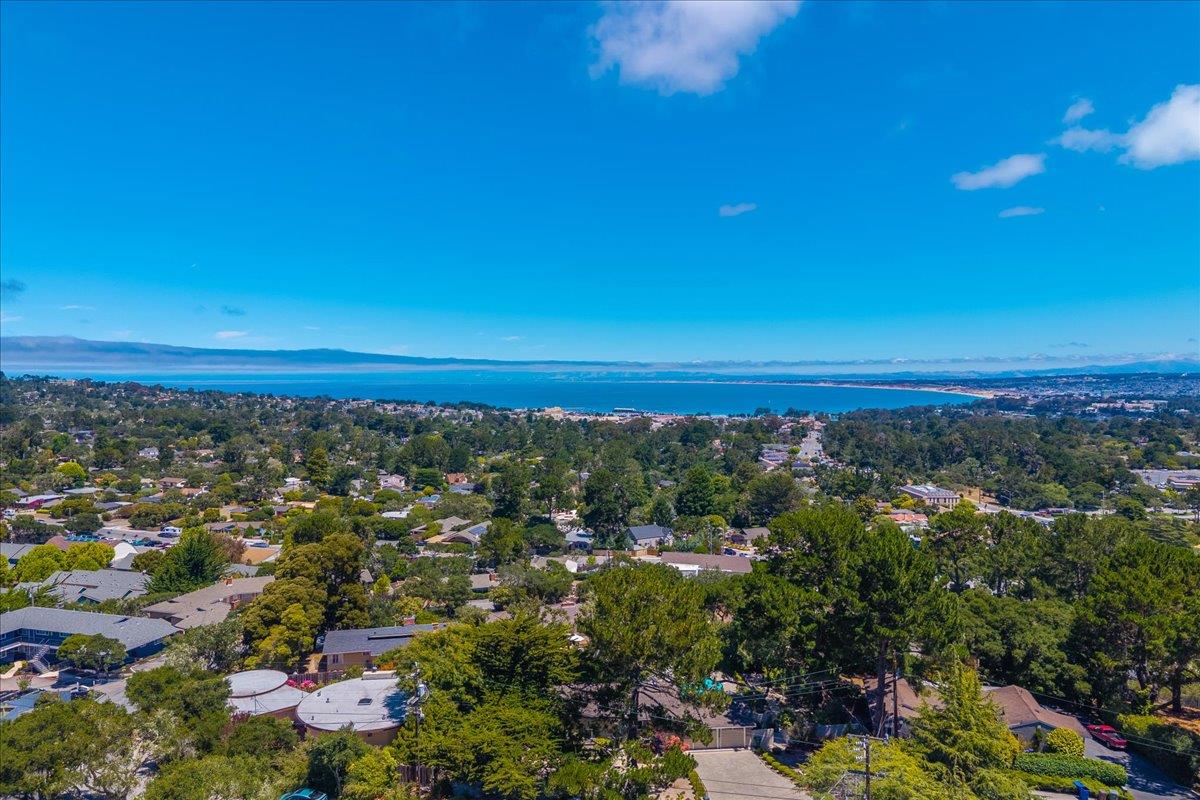 Front Image Thumbnail for ML82012273