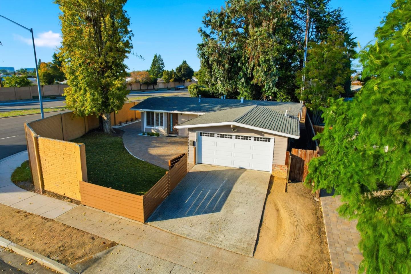 Front Image Thumbnail for ML82012438