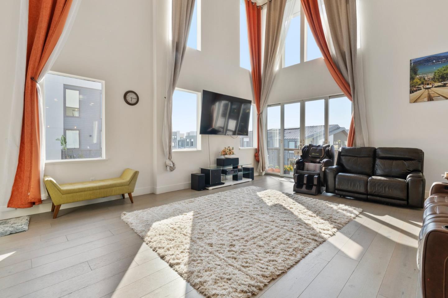 Front Image Thumbnail for ML82012474