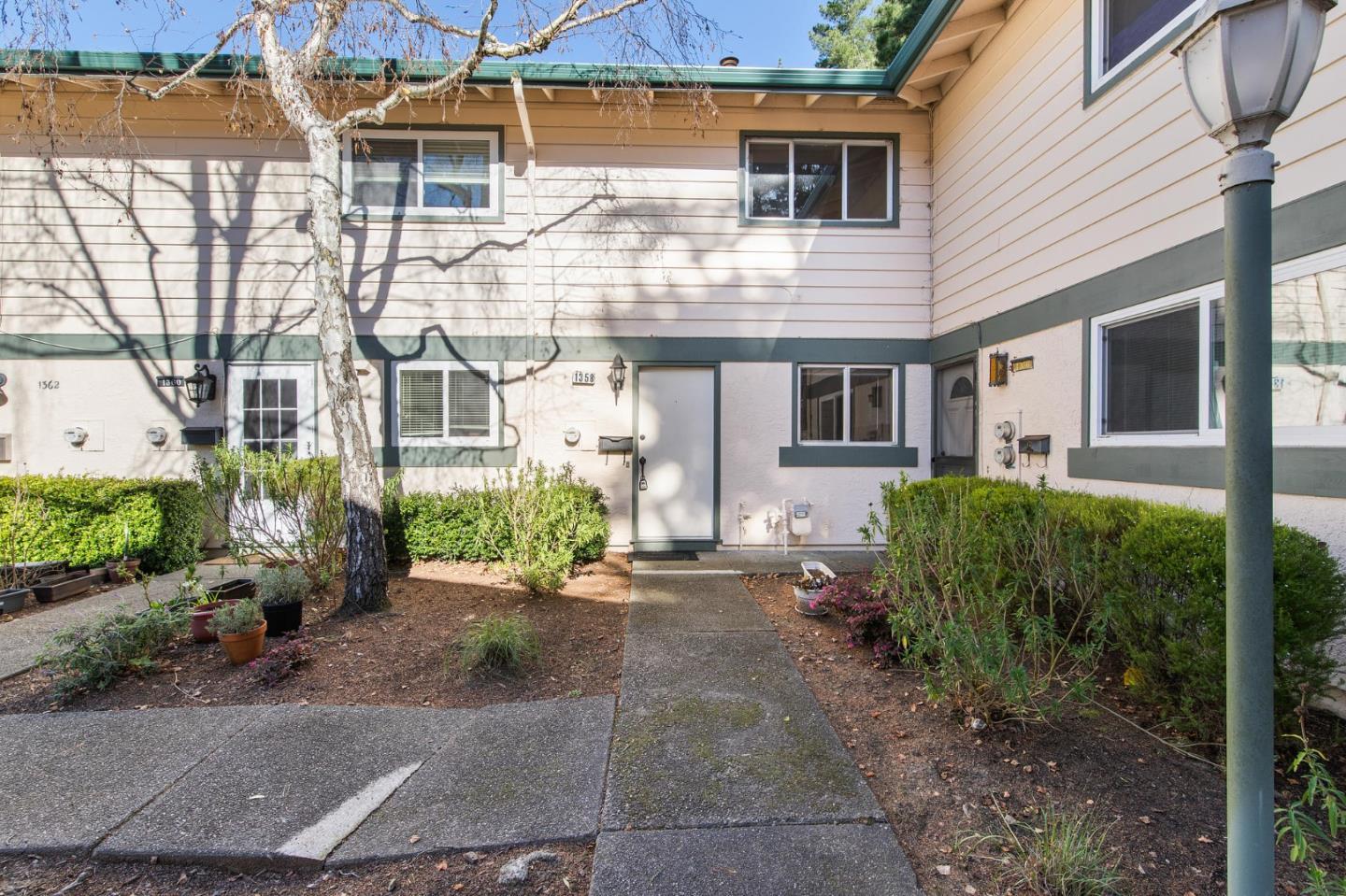 Front Image Thumbnail for ML82012602