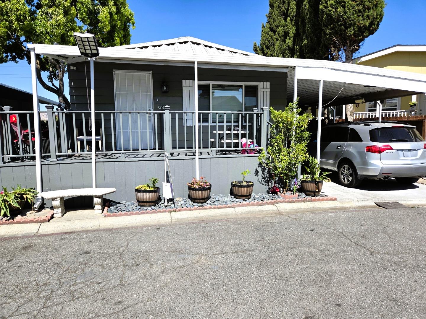 Front Image Thumbnail for ML82012768