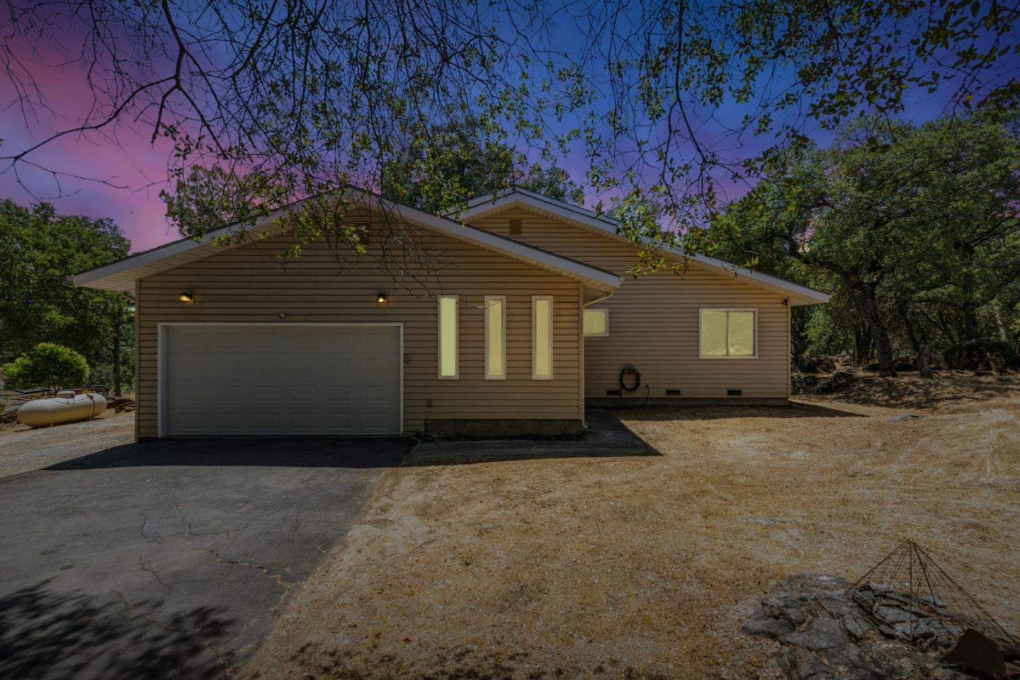 Front Image Thumbnail for ML82012985