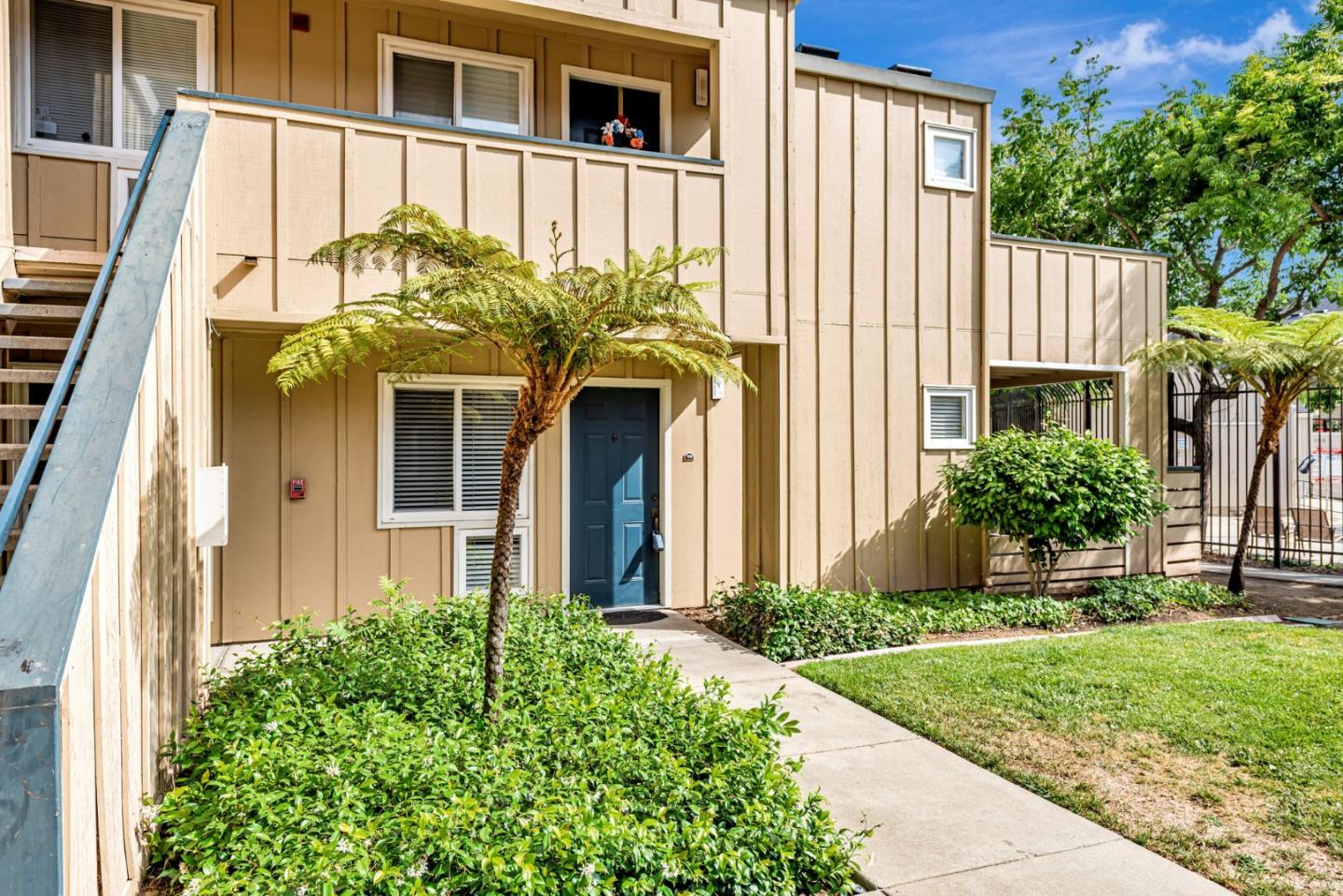 Front Image Thumbnail for ML82013145