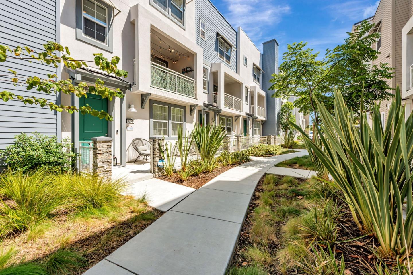 Front Image Thumbnail for ML82013184