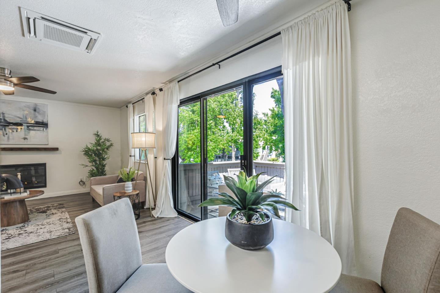 Front Image Thumbnail for ML82013327