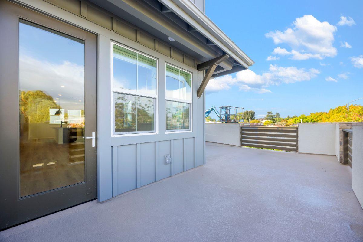 Front Image Thumbnail for ML82013489