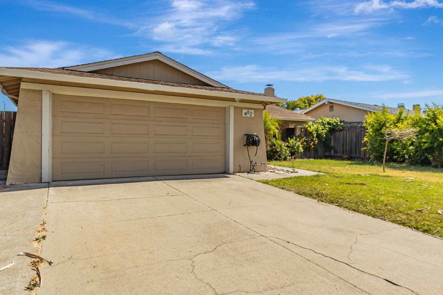 Front Image Thumbnail for ML82013656