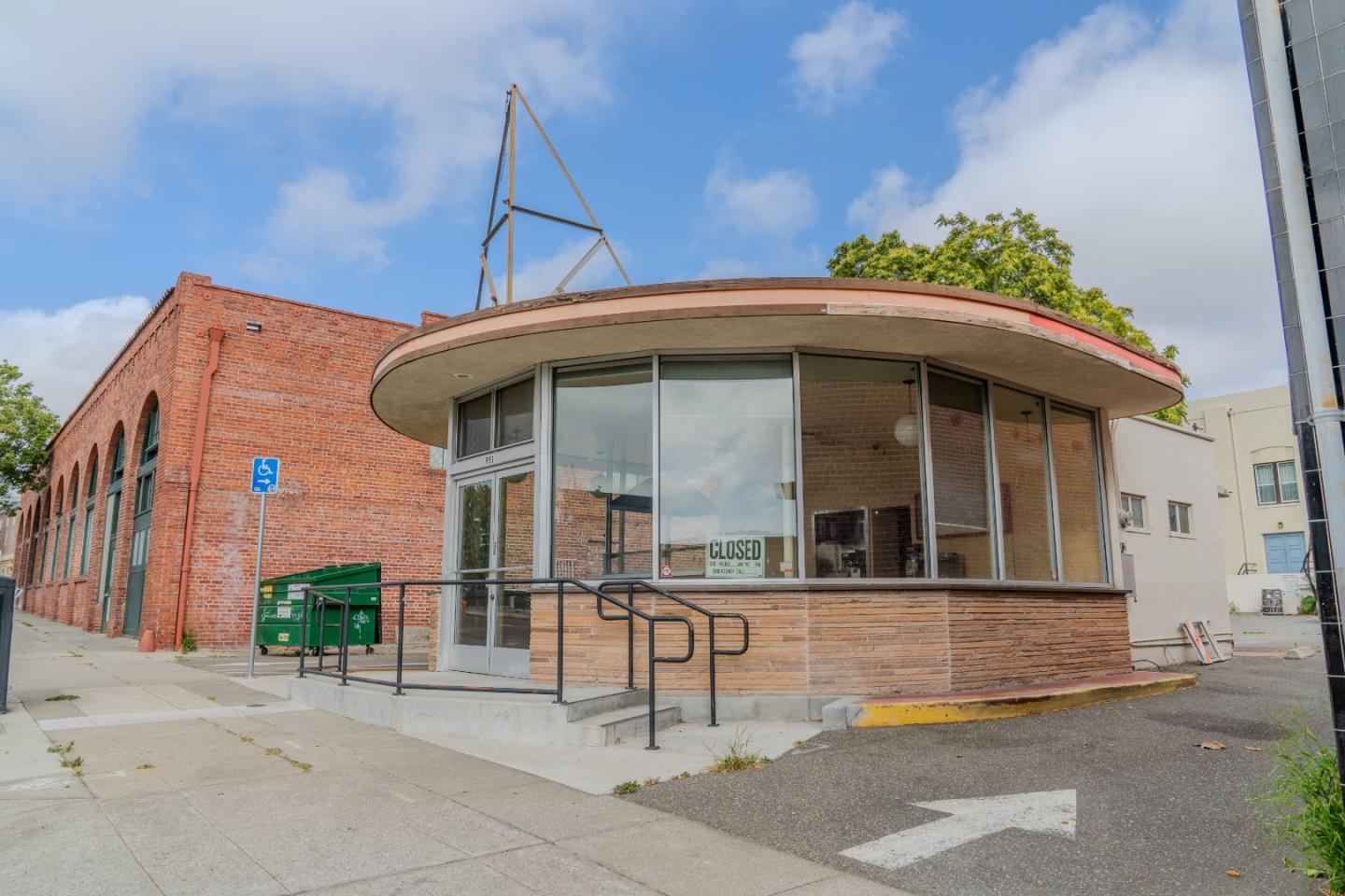 Front Image Thumbnail for ML82013935