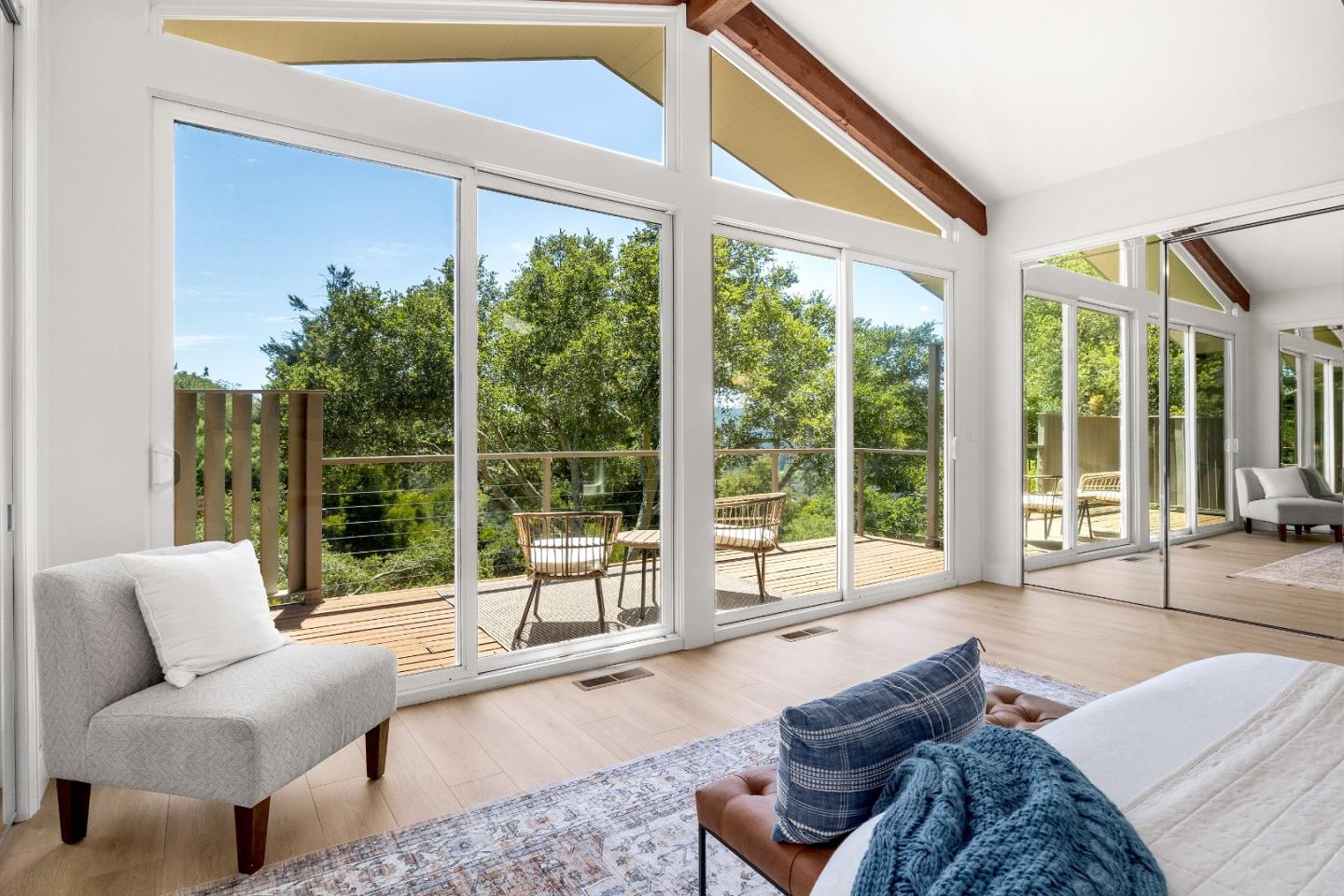 Front Image Thumbnail for ML82013986