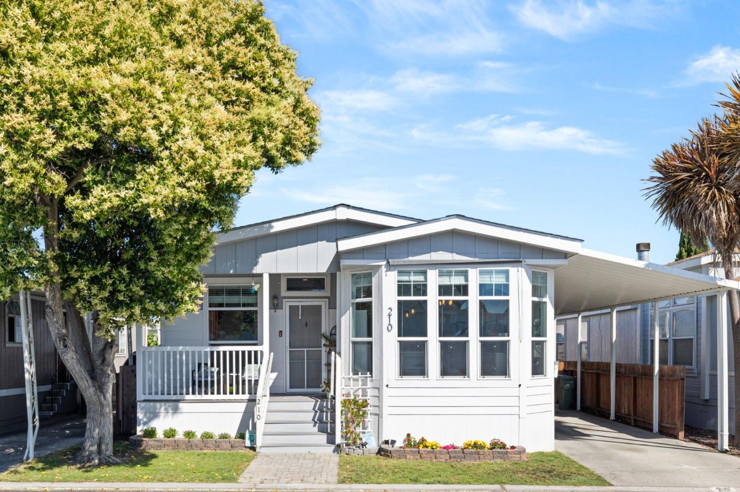 Front Image Thumbnail for ML82014078