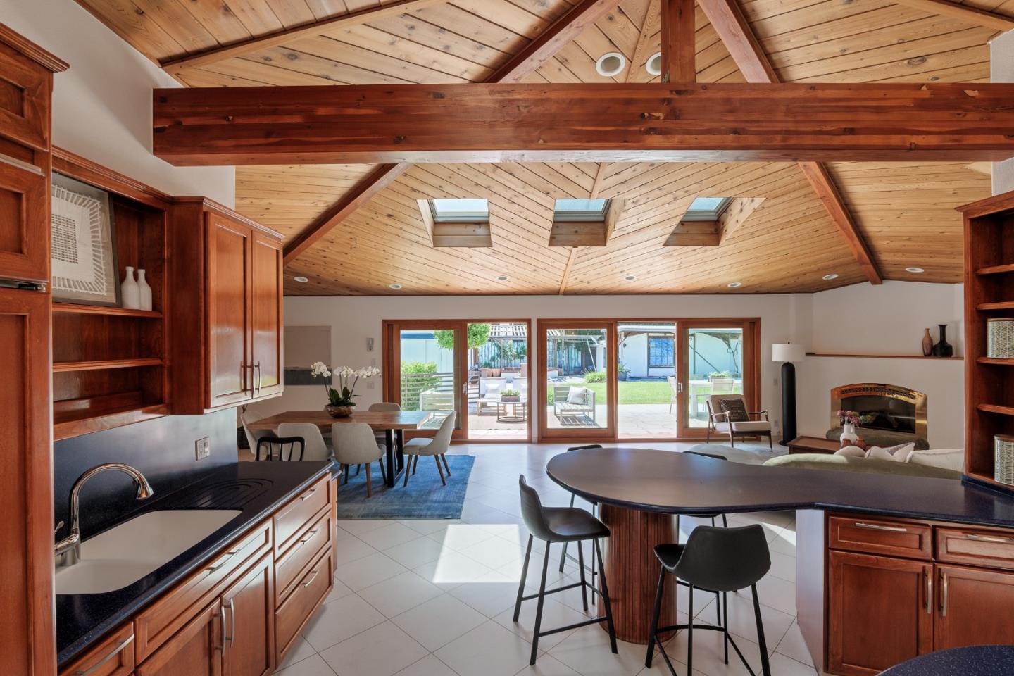 Front Image Thumbnail for ML82014143