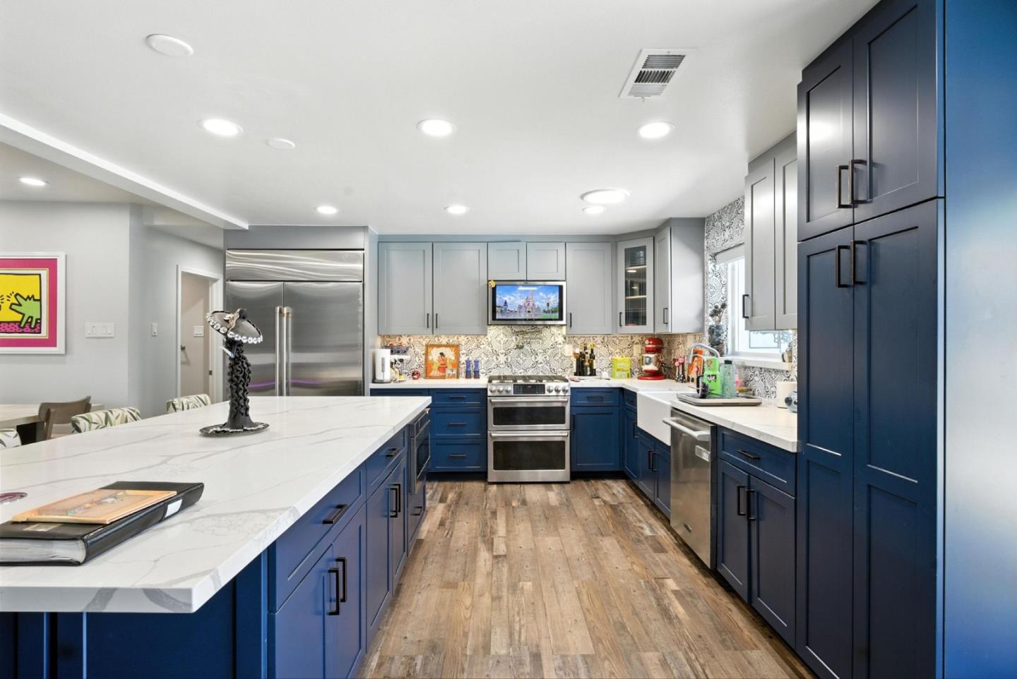 Front Image Thumbnail for ML82014404