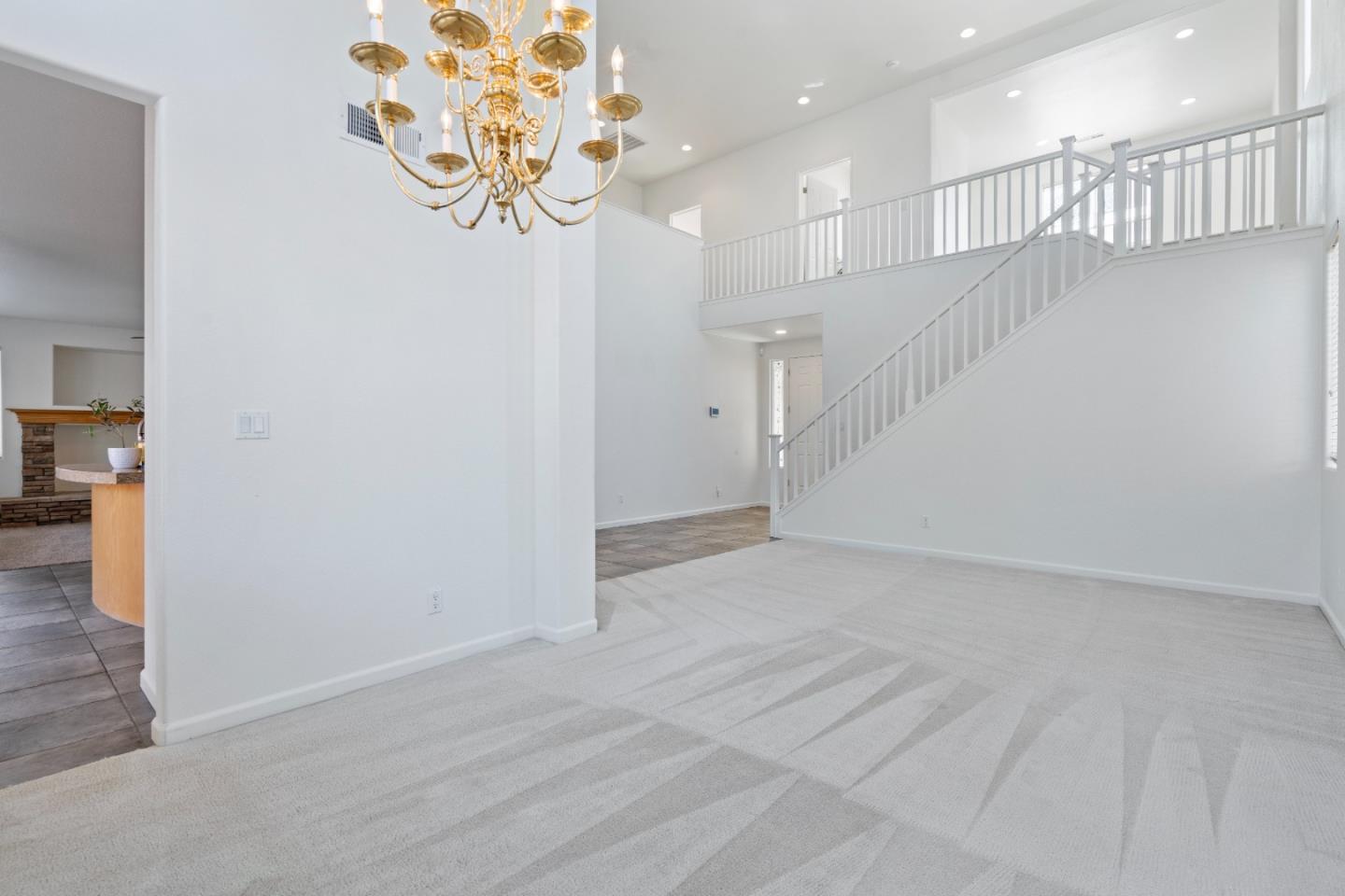 Front Image Thumbnail for ML82014455