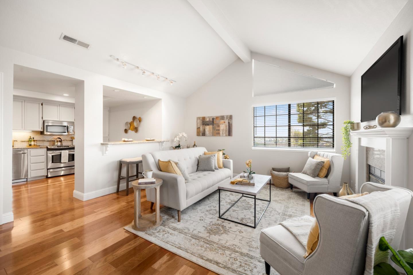 Front Image Thumbnail for ML82014858