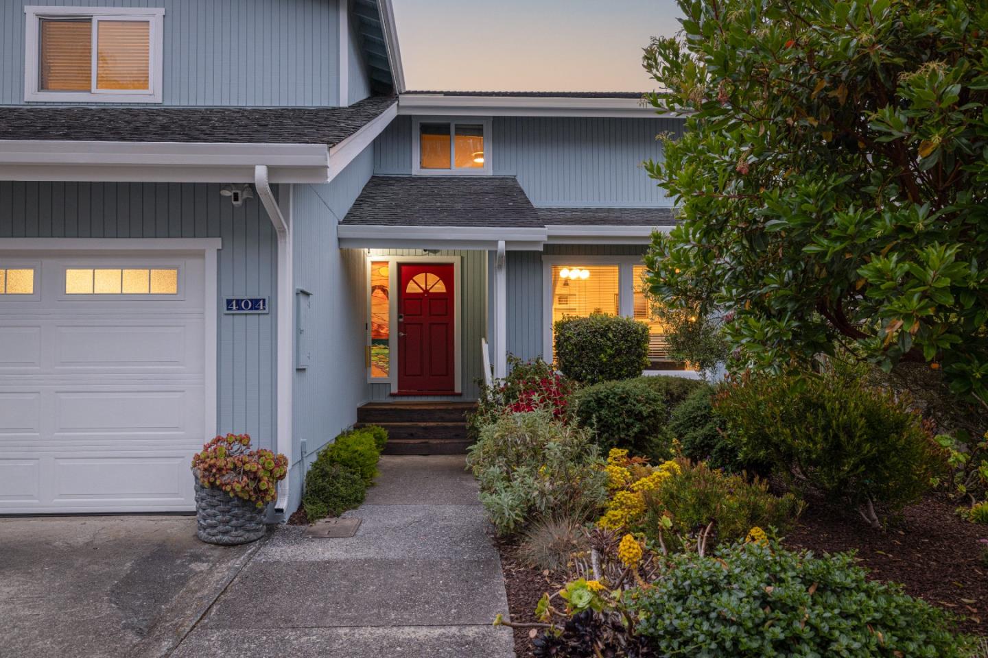 Front Image Thumbnail for ML82014916