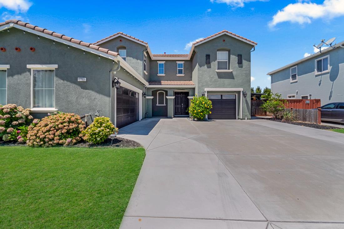 Front Image Thumbnail for ML82015080