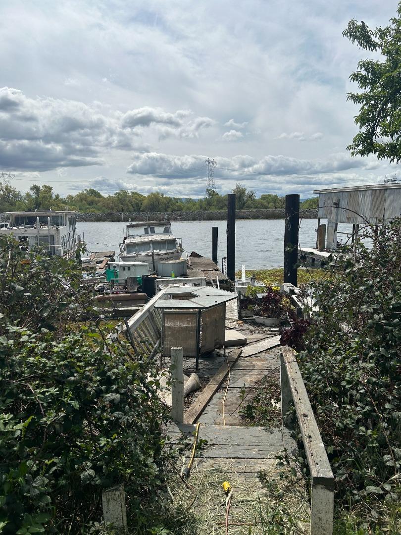 Front Image Thumbnail for ML82015090