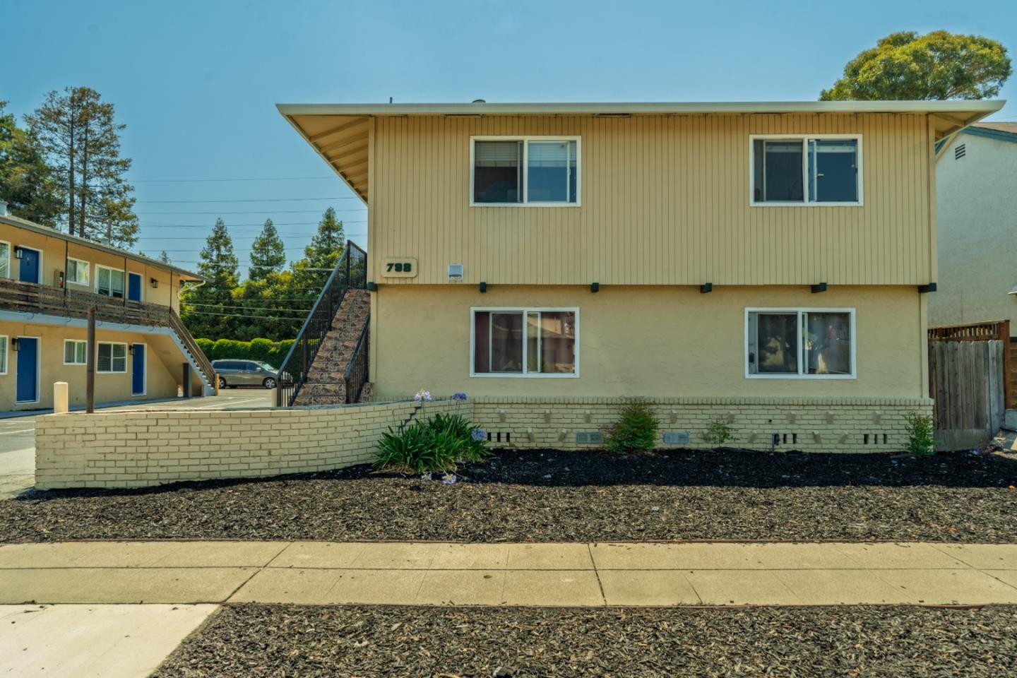 Front Image Thumbnail for ML82015171