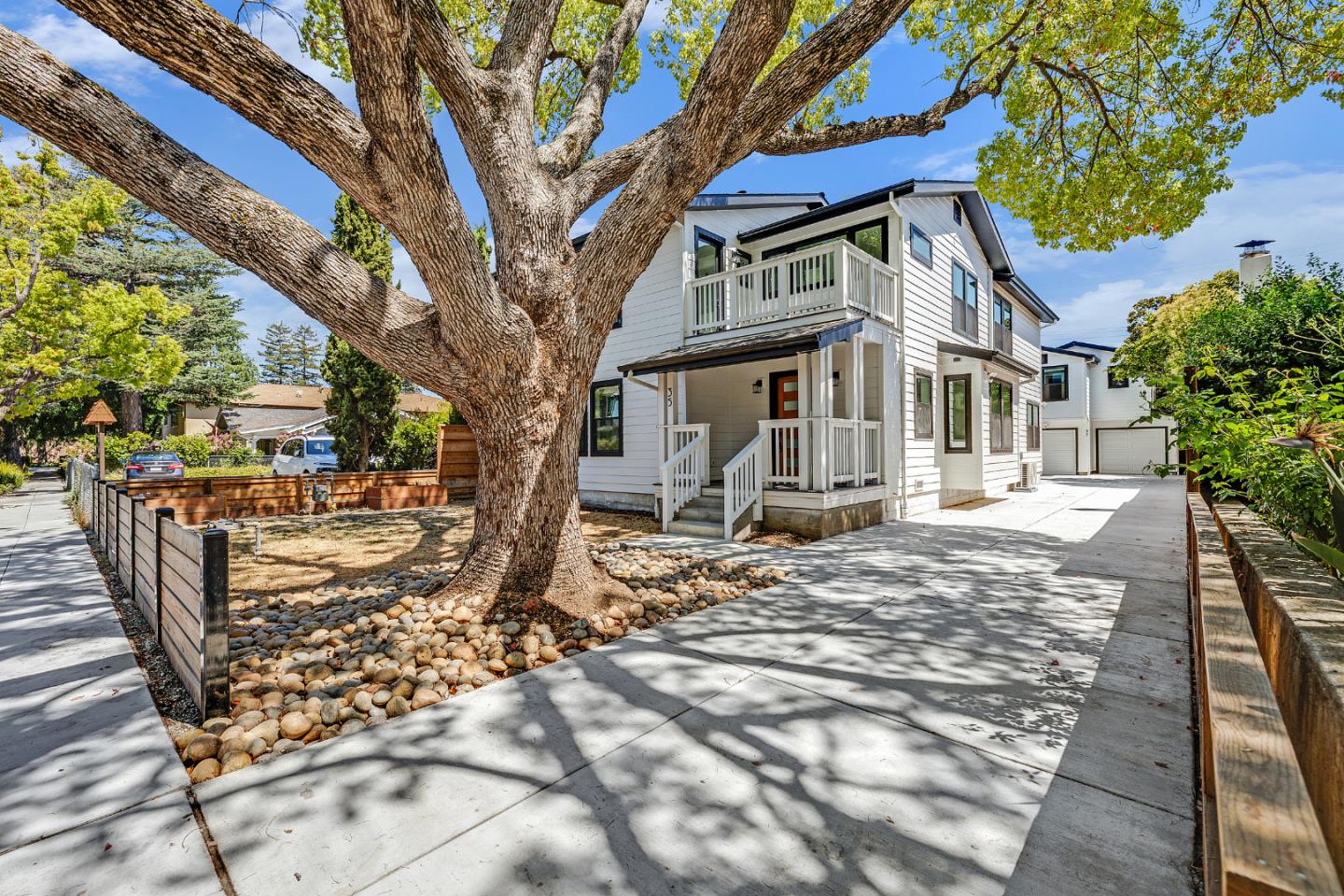 Front Image Thumbnail for ML82015187