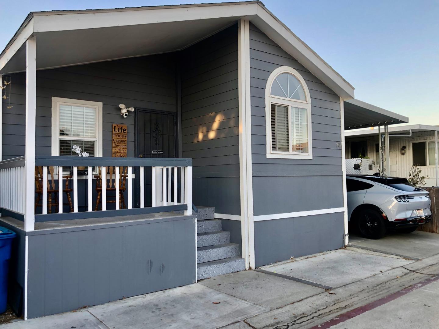 Front Image Thumbnail for ML82015299