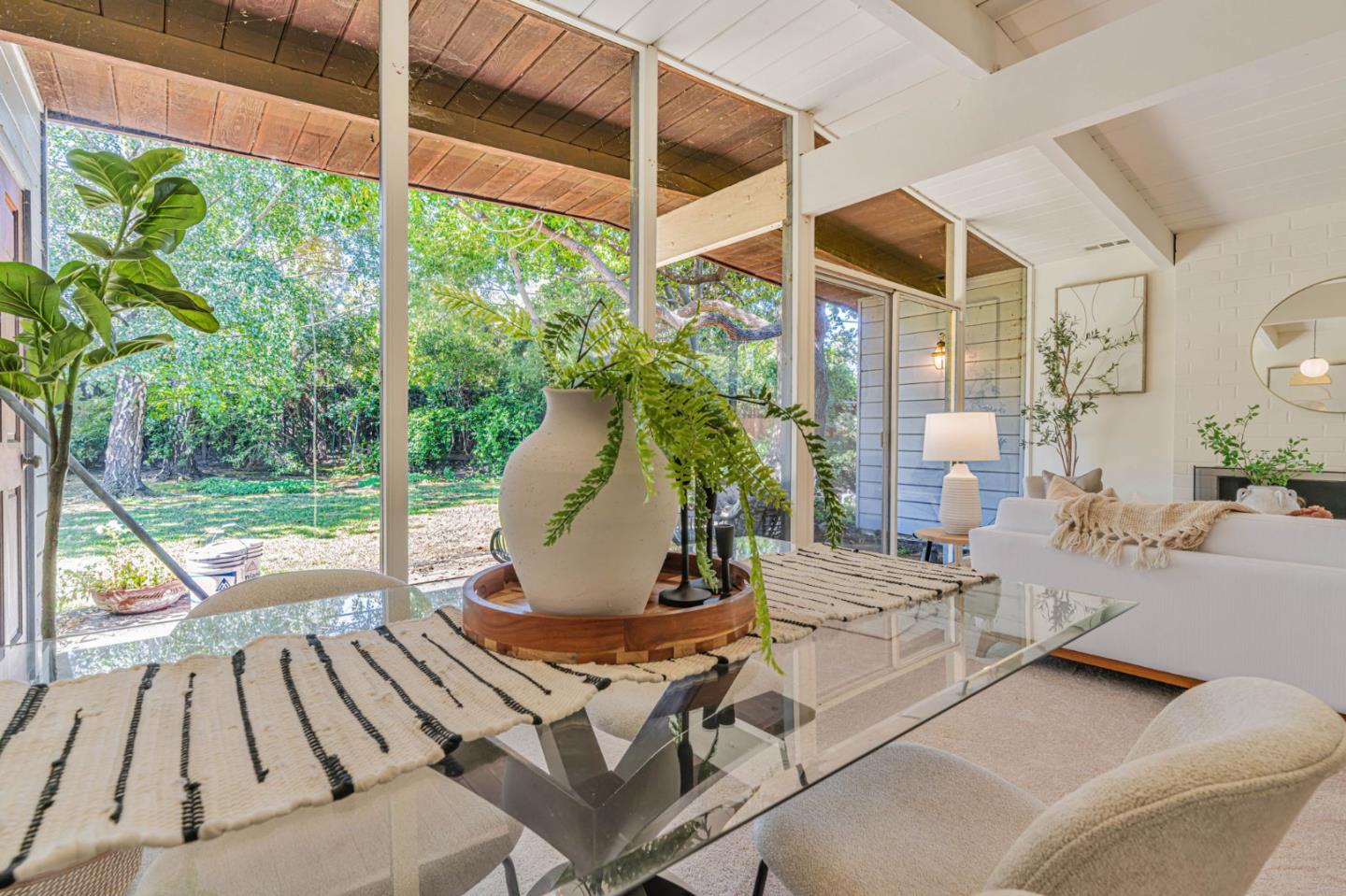 Front Image Thumbnail for ML82015429