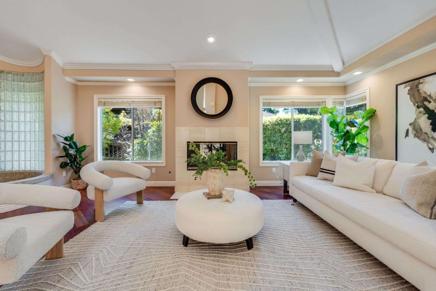 Front Image Thumbnail for ML82015587