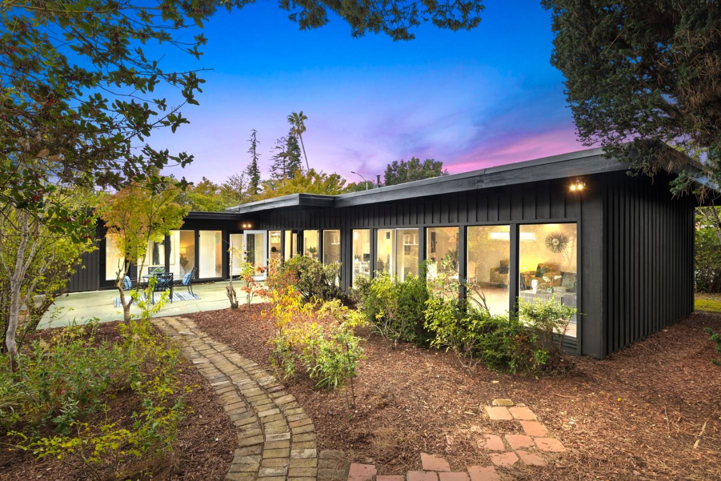 Front Image Thumbnail for ML82015765