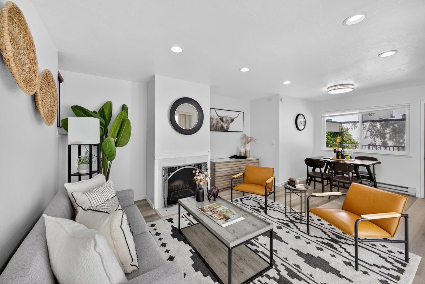 Front Image Thumbnail for ML82015817