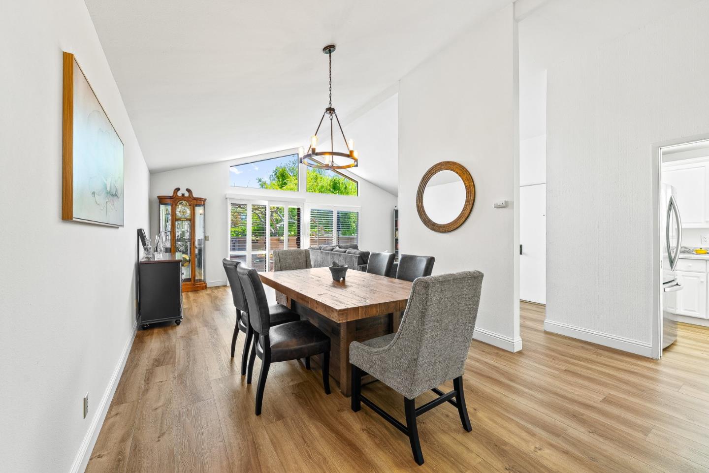 Front Image Thumbnail for ML82015842