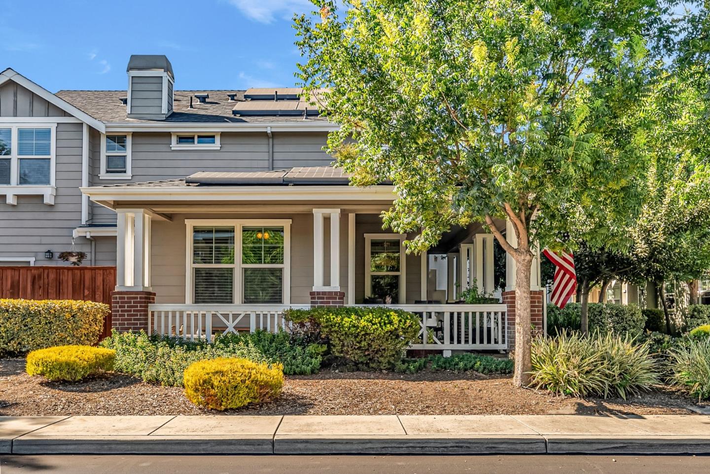 Front Image Thumbnail for ML82015900