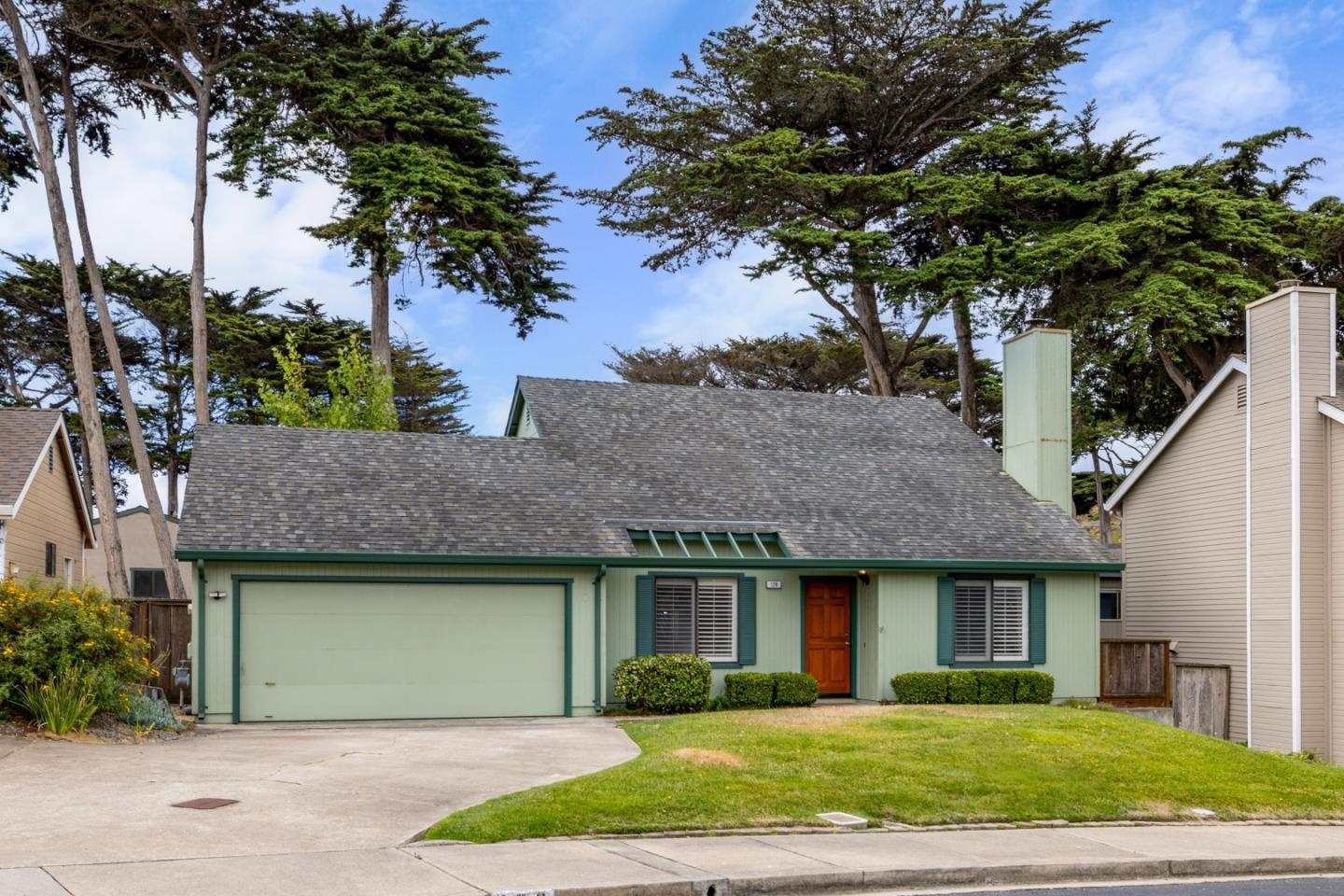 Front Image Thumbnail for ML82015946