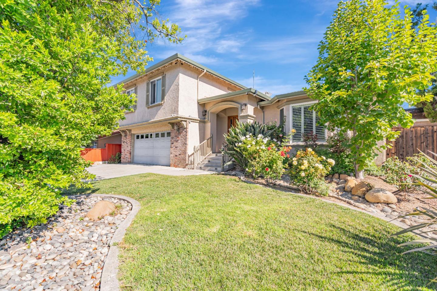 Front Image Thumbnail for ML82016000