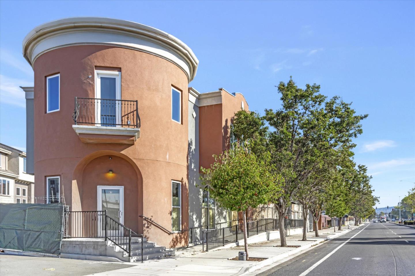 Front Image Thumbnail for ML82016331