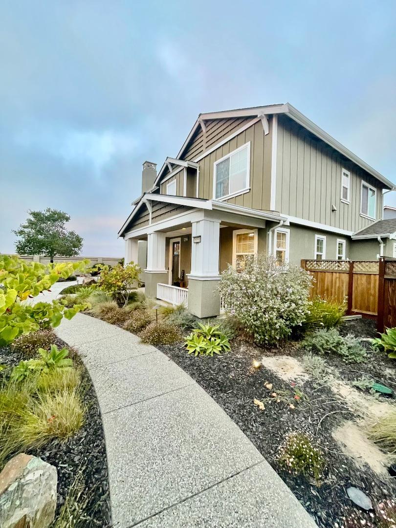 Front Image Thumbnail for ML82016338