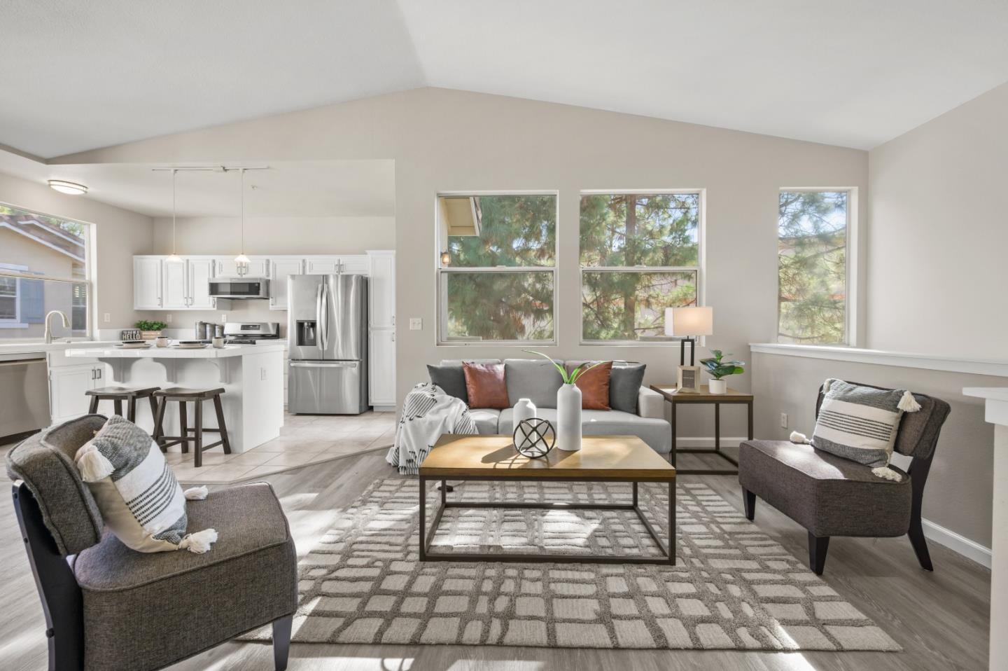 Front Image Thumbnail for ML82016595