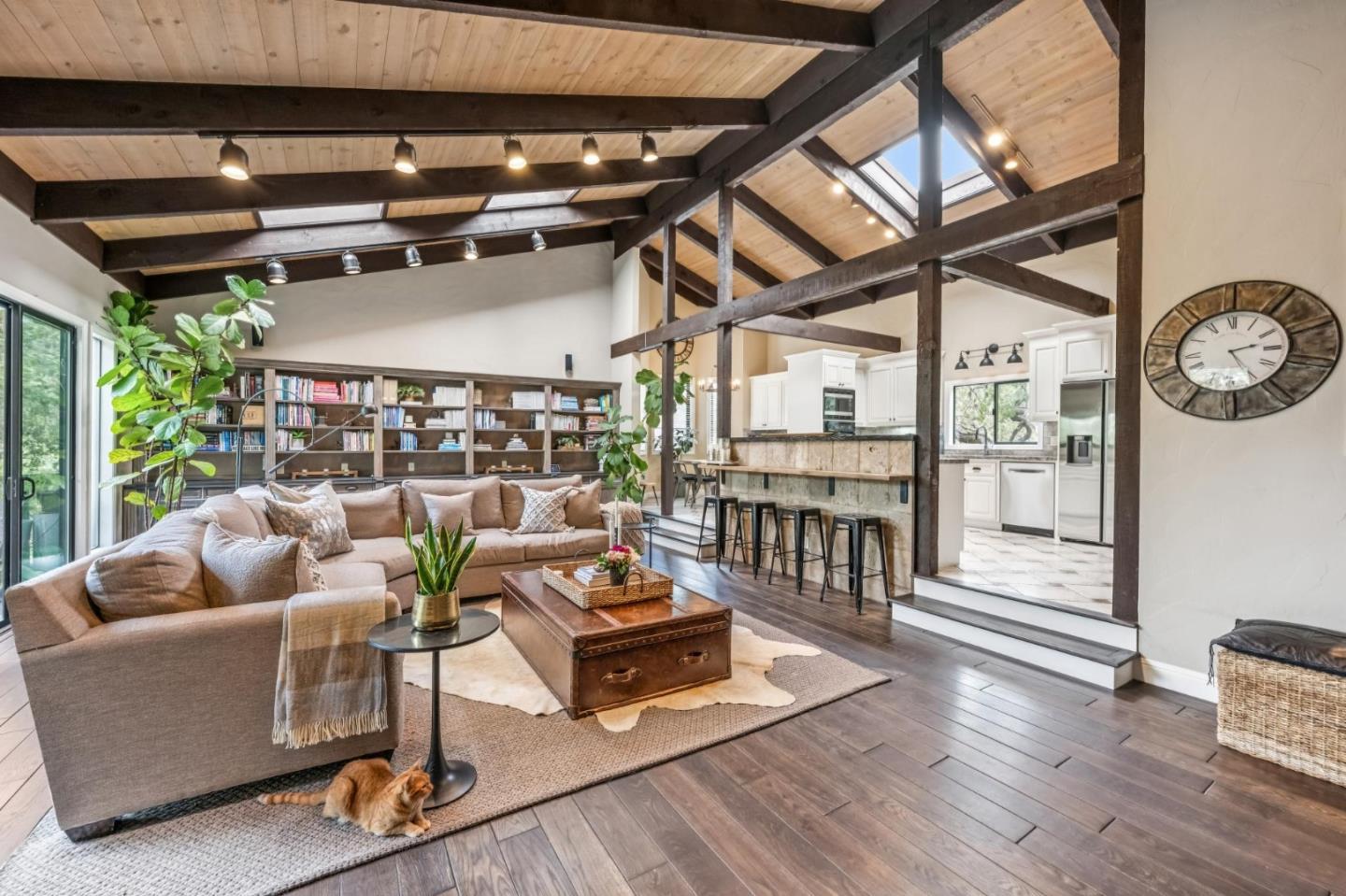 Front Image Thumbnail for ML82016785