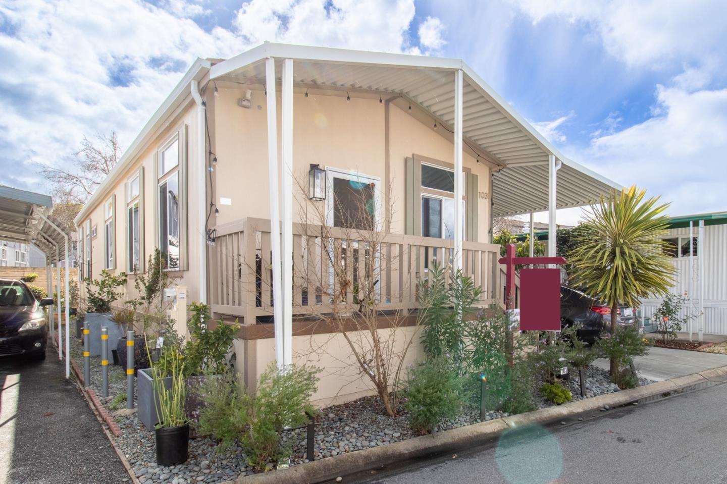 Front Image Thumbnail for ML82016816