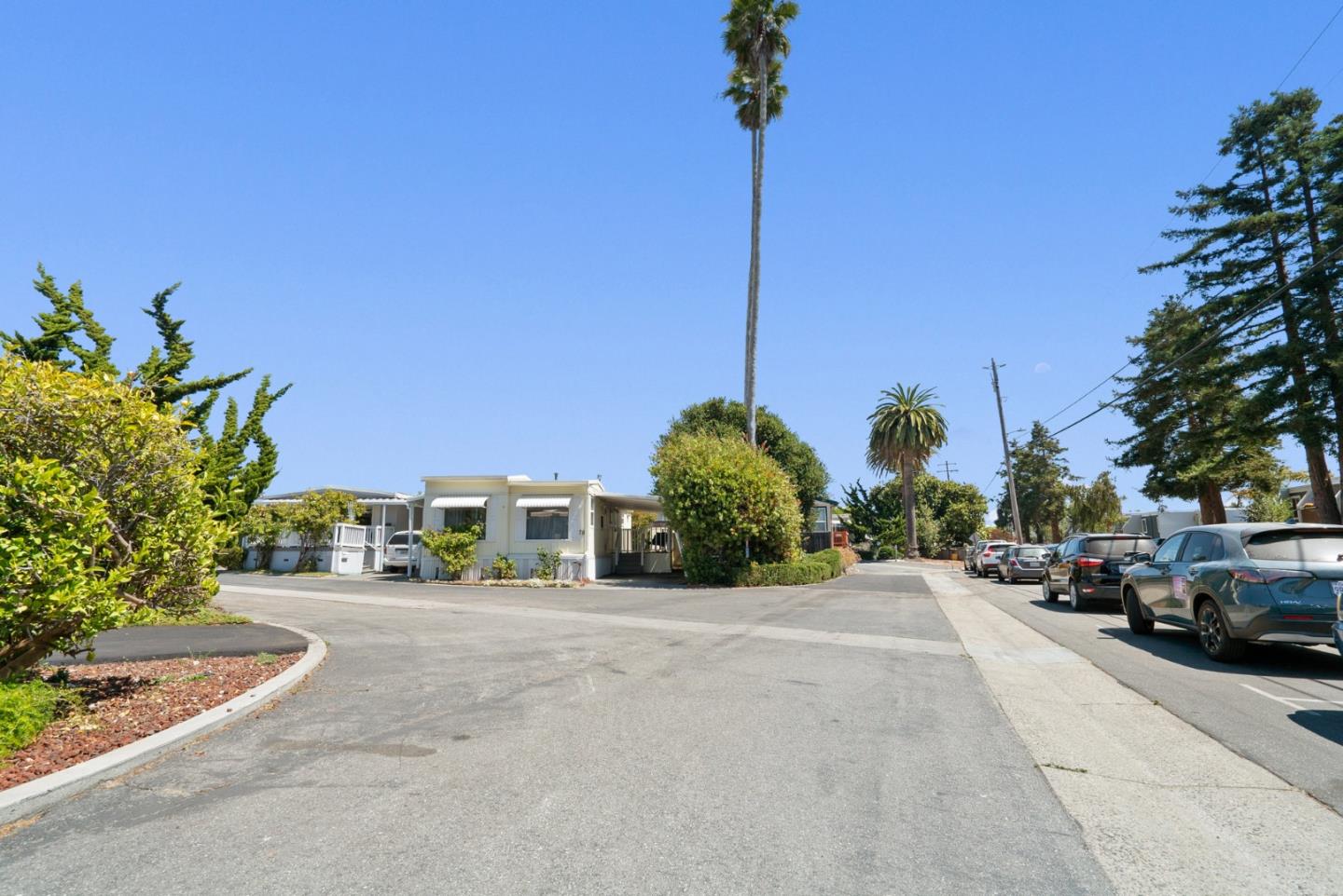 Front Image Thumbnail for ML82016892