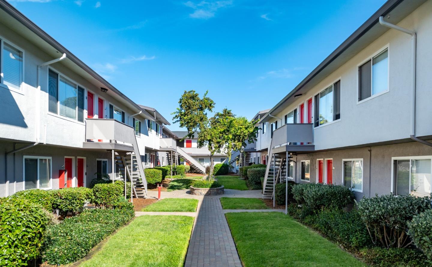 Front Image Thumbnail for ML82016923