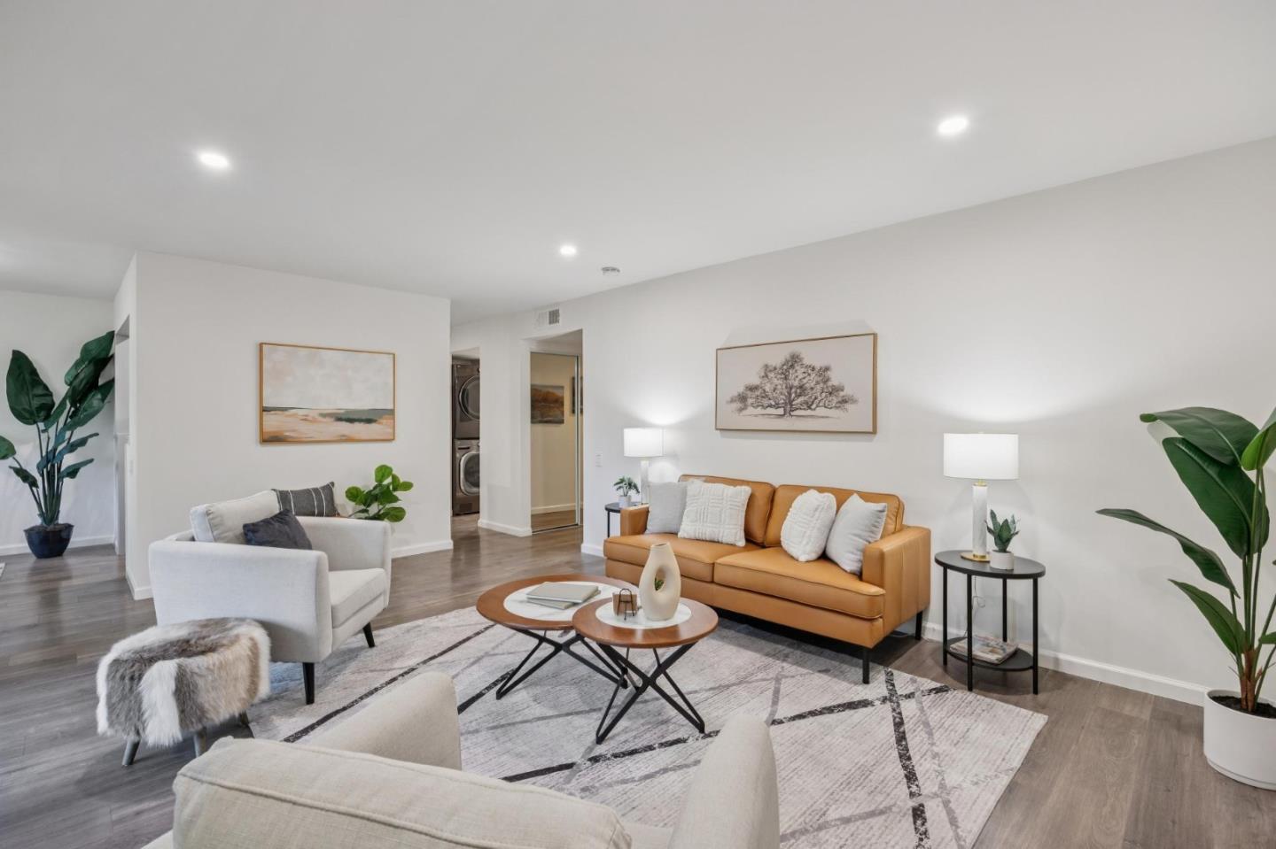 Front Image Thumbnail for ML82016931